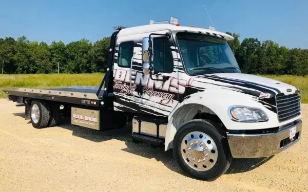 Dennis' Towing & Recovery - photo 2