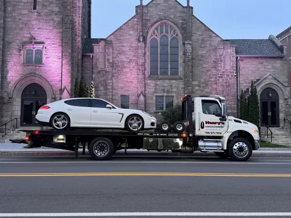 Henry's Towing Services - photo 3