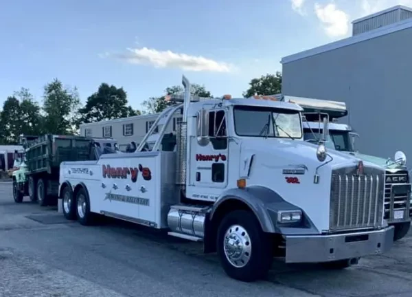 Henry's Towing Services - photo 4