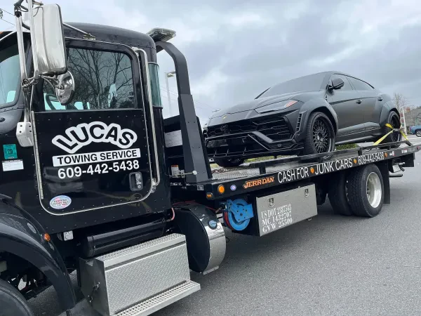 Lucas Towing Service LLC - photo 4