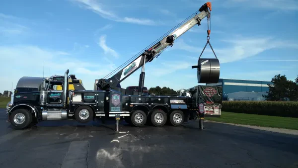 Hutch's Towing & Recovery Services - photo 4