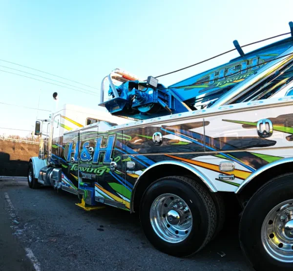 H&H Towing - photo 4