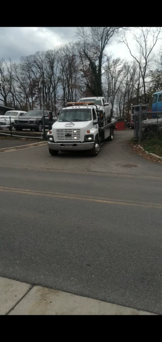 Eagle Towing DMV & body shop