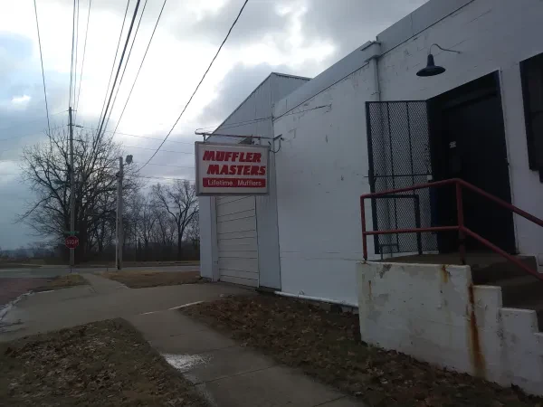 Muffler Masters Of Leavenworth - photo 3