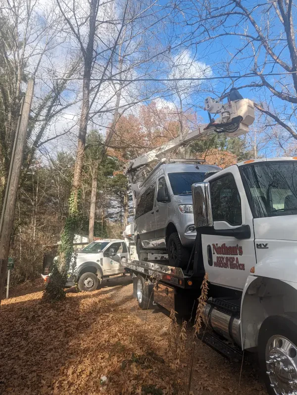 Nathan's Body Shop & Wrecker Service - photo 4
