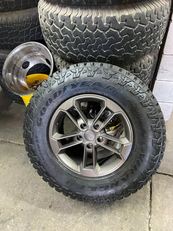 Cardenas Tire Shop - photo 4
