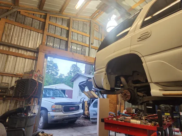 Mclamb's Auto Shop and Towing - photo 4