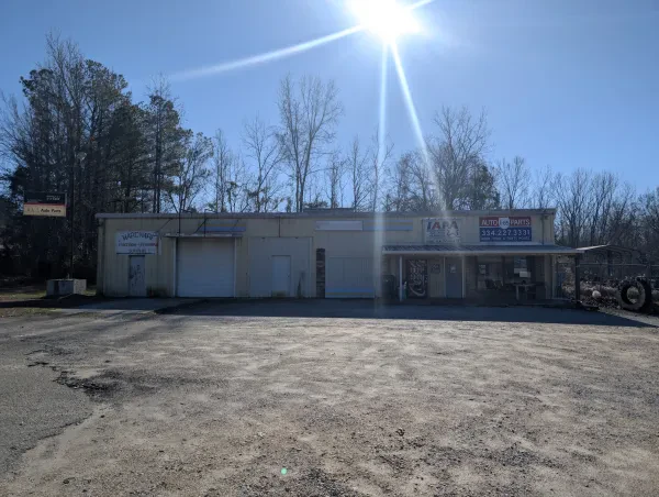 I-65 Auto Parts - photo 2