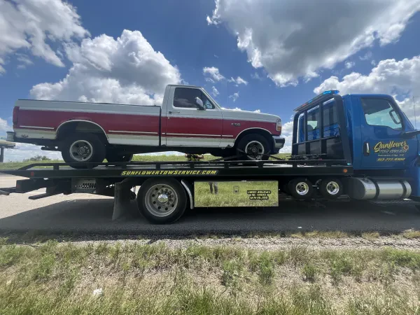 Sunflower Tow Service - photo 4