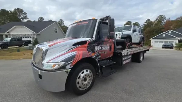 Matteo's Towing & Recovery - photo 2