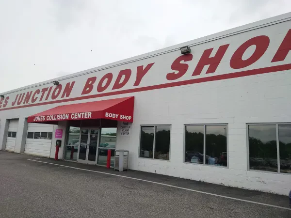 Jones Body Shop & Collision Center - photo 2