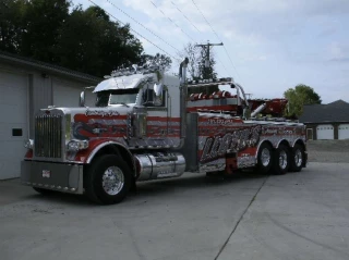 Lloyd’s Towing Service & Sales LLC