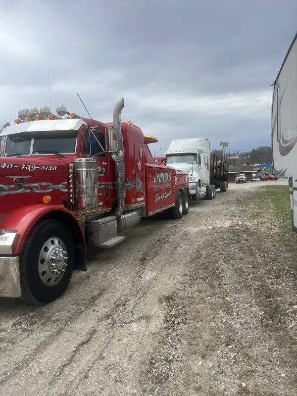 Lloyd’s Towing Service & Sales LLC - photo 2