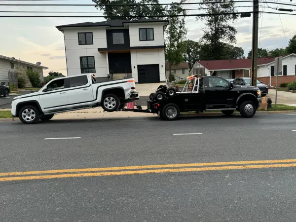 Carlito's Towing Services - photo 3