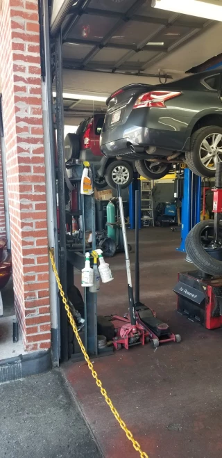 A-1 Auto Engine Transmission & Auto Body