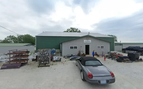 JOE'S TRUCK AND AUTO - photo 2