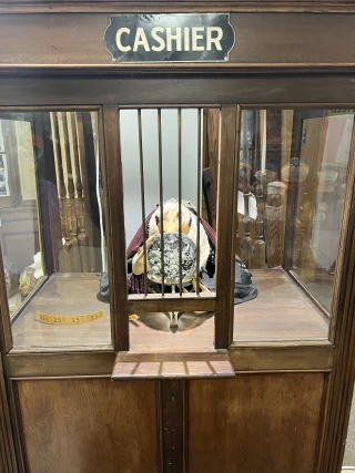 Collinsville Antiques Co