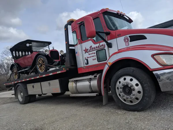 Saunders Towing & Recovery LLC - photo 2