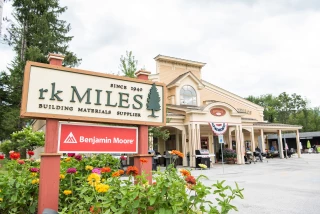rk MILES Hardware & Paint