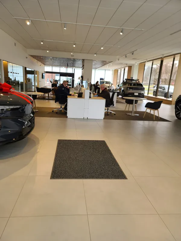 Mitchell Volvo Cars Simsbury - photo 3