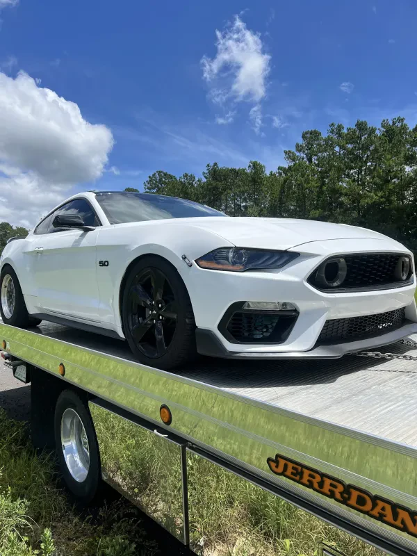 GILMORE TRUCKING TIRES TOWING SERVICE - photo 2