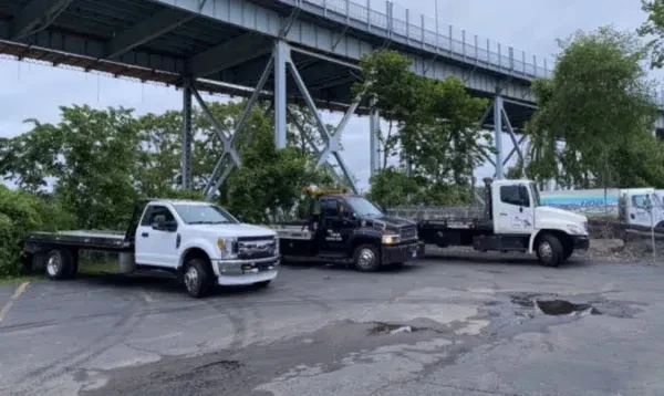 Professional Family Auto Towing - photo 2