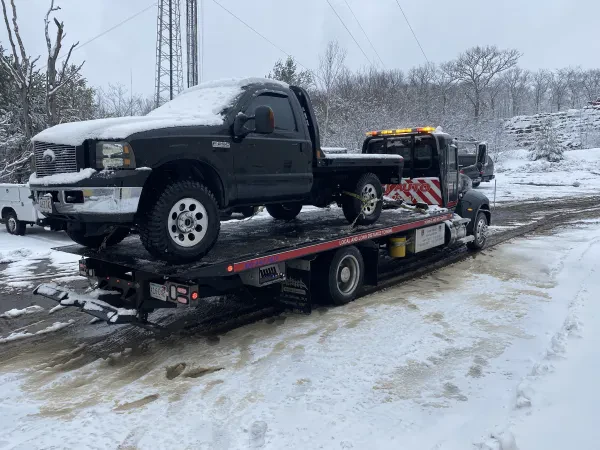 T and J Auto/TOWING - photo 2