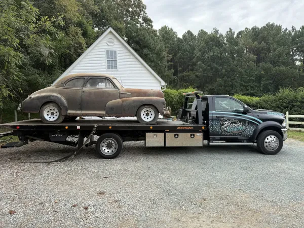 Barnes Wrecker - Cars & Heavy Duty Semi Truck Towing - photo 4