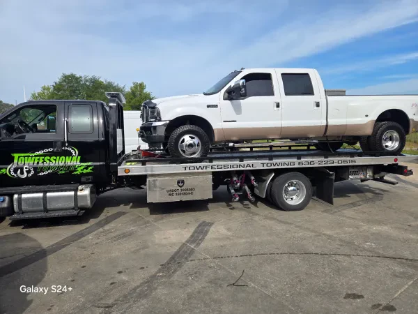 Towfessional Towing LLC - photo 4