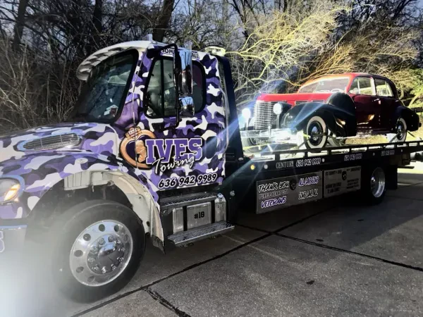 Ives Towing & Semi Truck Heavy Wrecker - photo 2