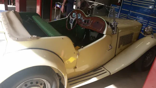 Rowes Garage Inc. - photo 2