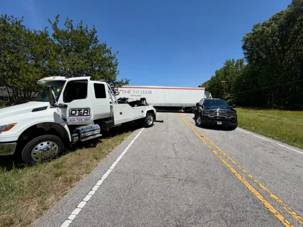 Dillon Towing and Recovery - photo 4