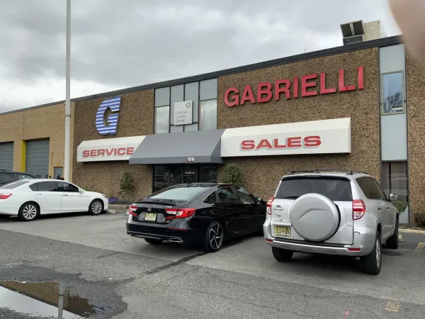 Gabrielli Volvo & Isuzu Truck Sales & Service, Fairview New Jersey - photo 2