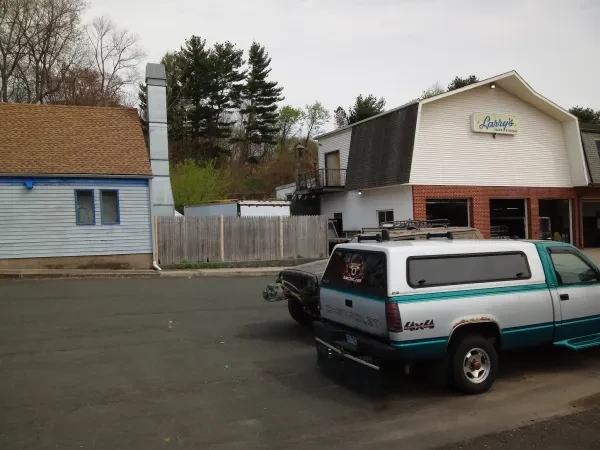 Larry's Sales & Repair - photo 4