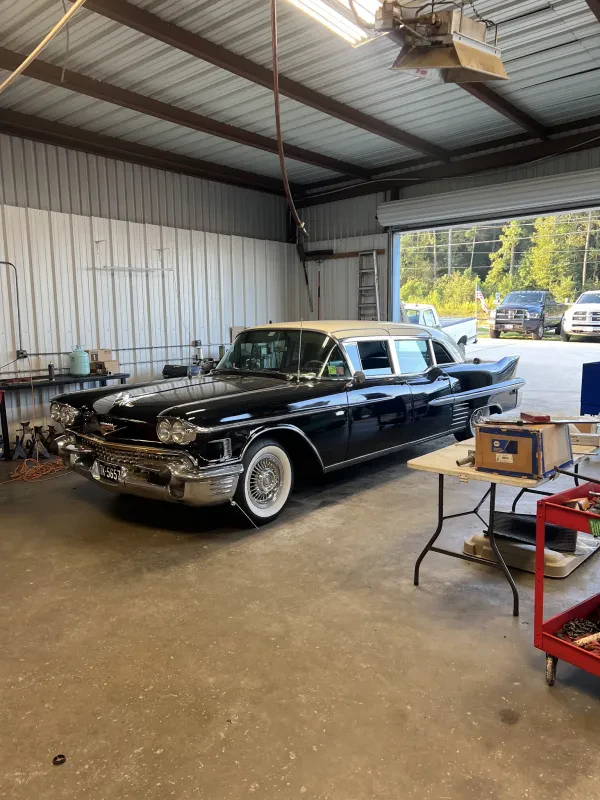 Elliott's Auto Repair & Diesel Specialist - photo 2