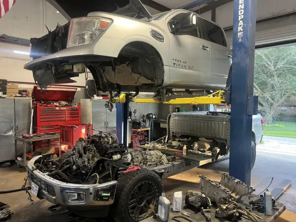 Elliott's Auto Repair & Diesel Specialist - photo 3