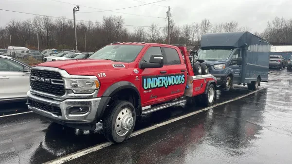 Underwood's Towing - photo 4