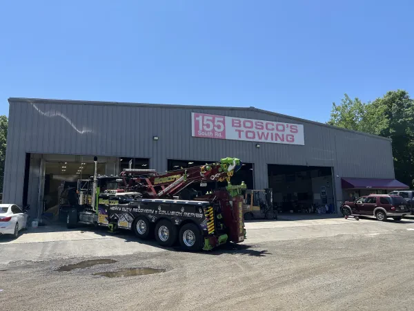 BOSCO'S TOWING - photo 2