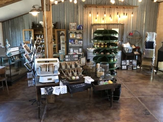 Eola Crest Cattle & 71X Farmstore