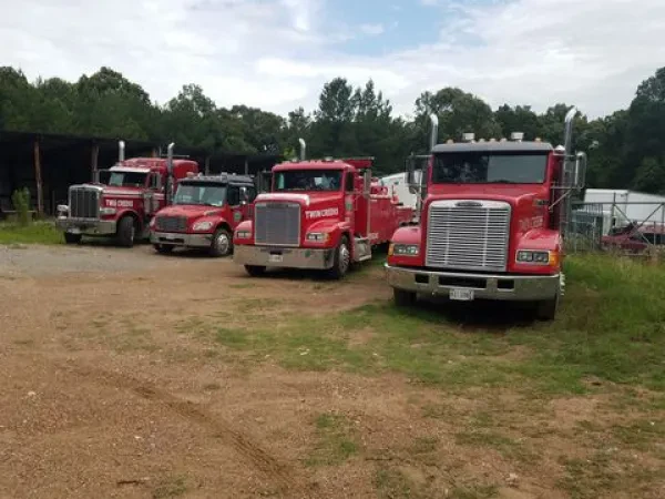 Twin Creeks Towing & Heavy Duty Semi Truck Wrecker - photo 3