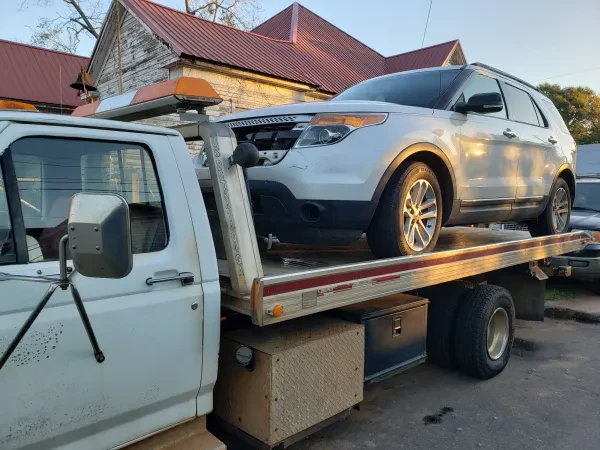 Harvey's Garage and Towing - photo 2