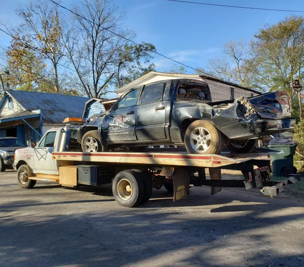 Harvey's Garage and Towing - photo 4
