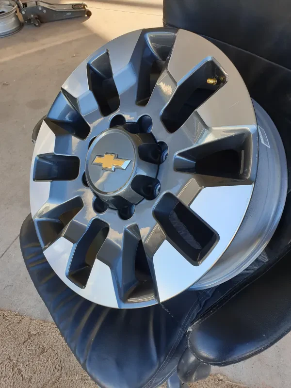Bruce Sloan Tire Services - photo 3