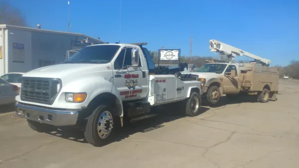 Pokey Pullin' Towing & Recovery/ Still Hookin' Wrecker Service - photo 3