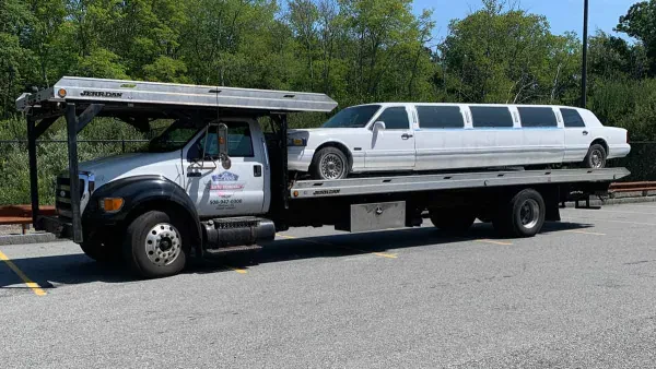 Leo's Auto Removal & Towing - photo 2
