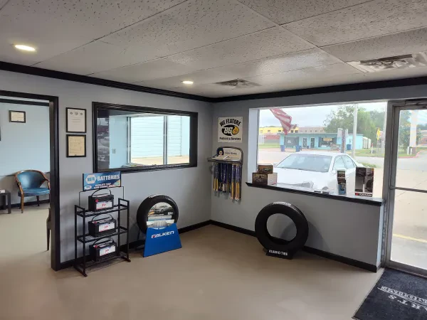 Hart's Automotive - photo 4