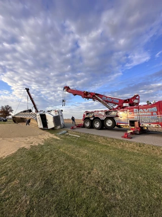 Davis Towing & Tire