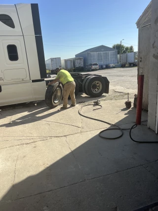 Hansen Interstate Repair - Bruce Hansen