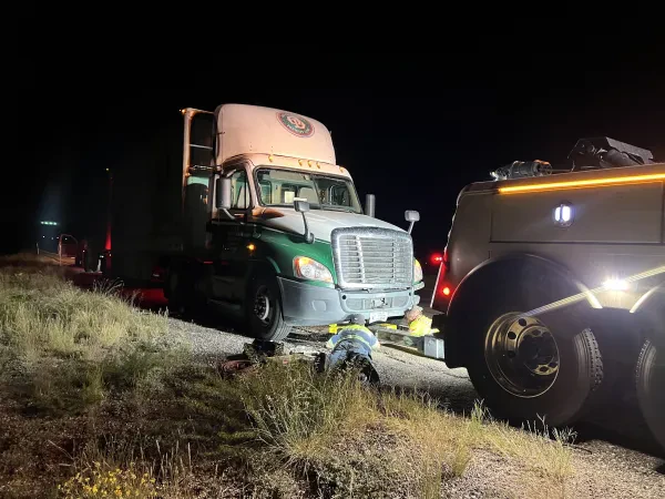 Balmorhea Towing & Truck Tires - photo 4