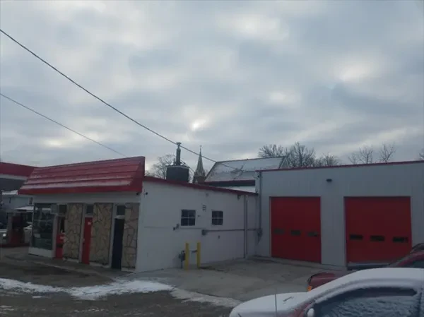 Johnnie's 66 Towing & Auto Repair & Tire Sales & Service - photo 3